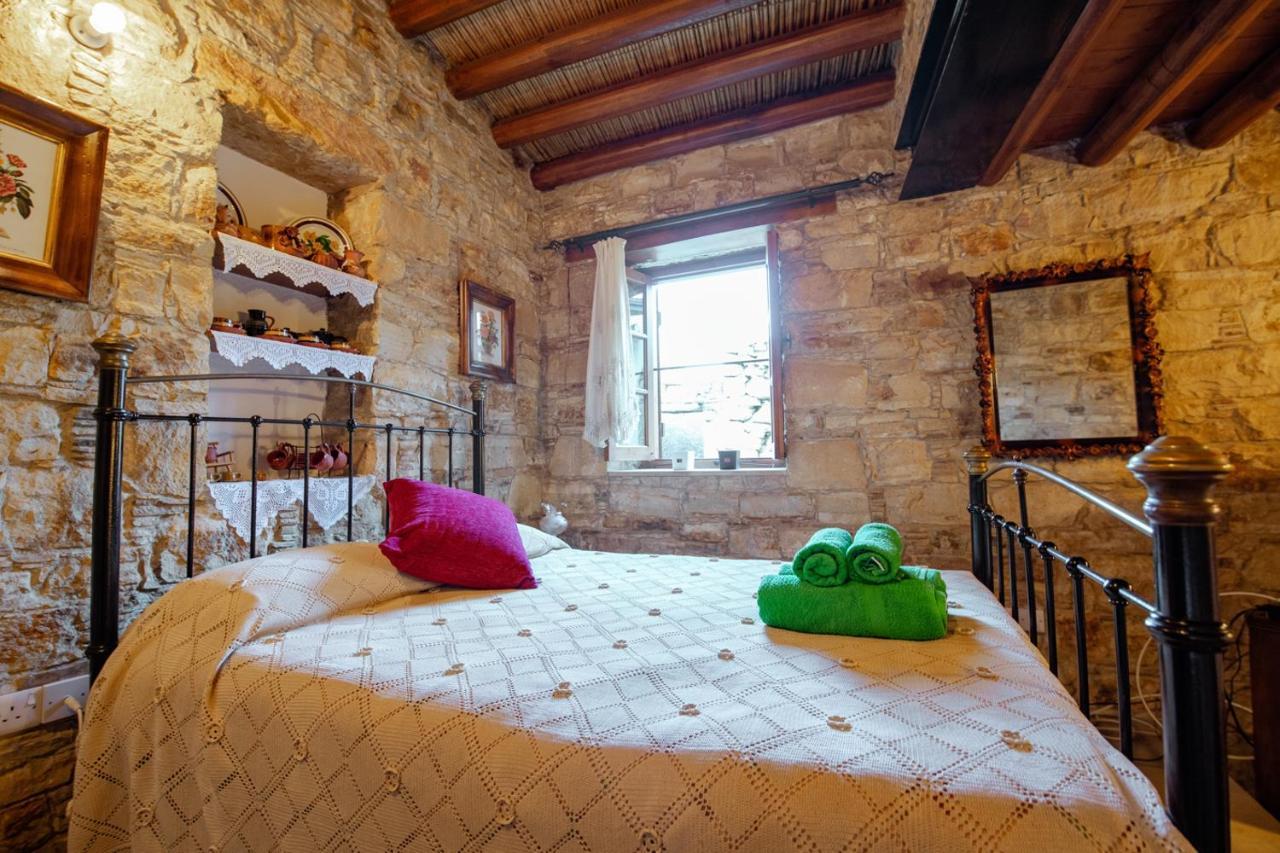 Constantias Stone Houses 로푸 외부 사진